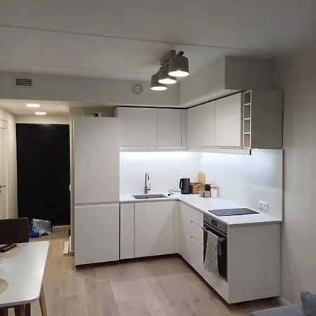 Mai 71-5 Andra Apartment *